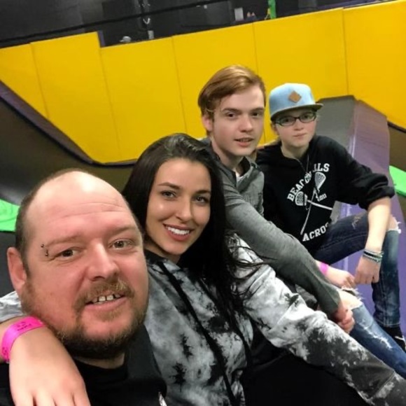 Meet your Posher, Danielle - Picture 1 of 1